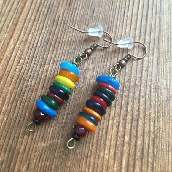 * Ladies Multi-color Shell Earrings,  Handmade Ladies Earrings - Picture 1 of 2